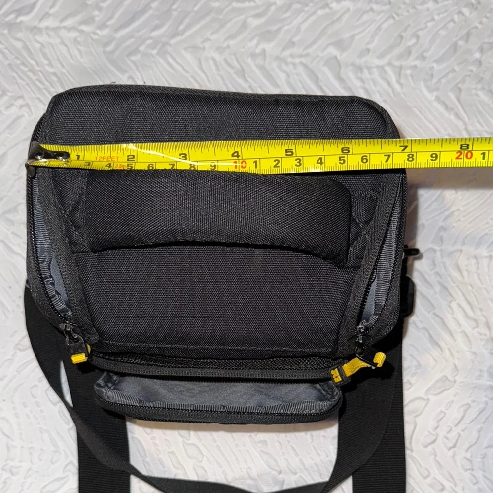 Ruggard Hunter 25 DSLR Holster Bag.EUC